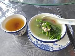 -盛得农家美食·无花果浸鸡·古法烧鸡·竹筒饭(白水寨森林海店)