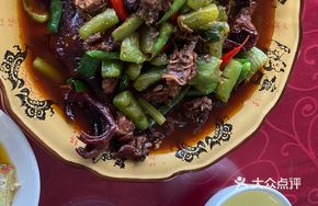Braised Duck with Lettuce