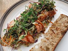 烤三文鱼沙拉-O'mills Sourdough Bakery&Bistro(永嘉路店)