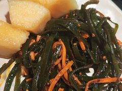 -老牌坊云南鱼豆花火锅(哈西万达店)