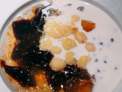 -RUXU入续糖水铺与包(卓悦中心店)