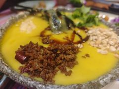 -香巴拉云南餐厅(华莱坞店)