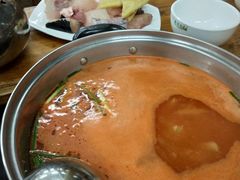 -苗伯妈酸汤火锅