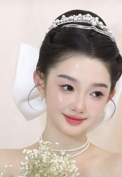 -双双化妆造型工作室