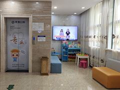-茂菊口腔连锁(浦东南路店)