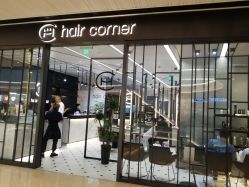 -HAIR CORNER