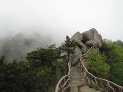 -罗田薄刀峰风景区