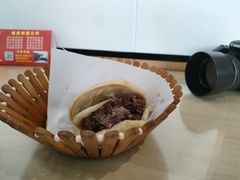 精品火烧-闫家驴肉老店(华电一校店)