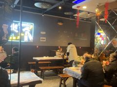 -老街烧烤大排档·地道湖北菜·龙虾馆(汉口火车站店)