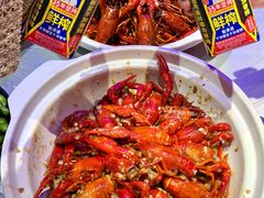 -肥小宝·金牌油焖大虾(襄阳龙虾地标店)