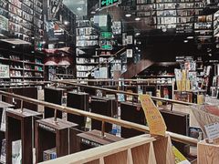 -钟书阁(群光广场店)