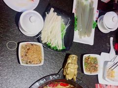 -菌自在·云南野生菌火锅(长安万达店)