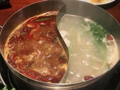 -重庆爽翻天老火锅(临平万达广场店)