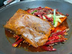 没兑水之前的锅底-龙厂长老火锅(抚琴店)