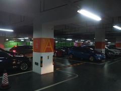 -悠方地下停车场