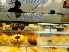 -Nadeje(Plaza Mahkota)