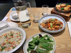 -小镇大厨新概念复合中餐厅(万达广场大连高新店)