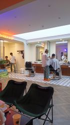 -理昂男士理发店 Barber shop