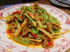 火爆肥肠-本来川菜(中骏广场店)