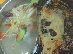 -何氏串串香火锅(翠亨店)