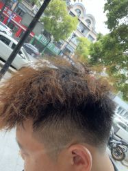 -吉艺心专业美发造型