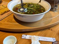 -头上红煨盐鸡·非遗院子餐厅