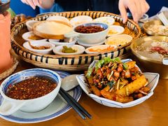 -包整·丝娃娃(一览甲秀楼风景店)