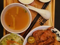 -熊吞·大碗丼烧肉饭(济宁万达广场店)