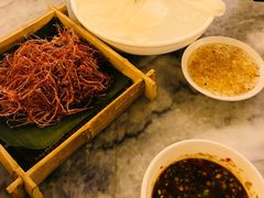 -蔼若春.传承三十年云南菜(金碧公园店)