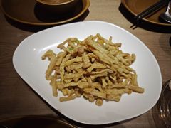 -耶里夏丽·新疆菜·28年喀什老馆(田林东路店)