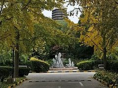 -玲珑塔公园