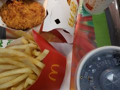 麦辣鸡腿汉堡经典中薯条套餐-麦当劳(咸阳人民路店)