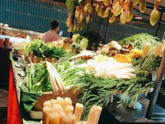 -雍容荟帝王蟹活龙虾展台自助(IFS黑金店)