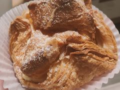 拿破仑泡芙-CARINO BAKERY&CAFE(人广来福士店)