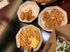 -Tube station站点比萨(王府井百货店)