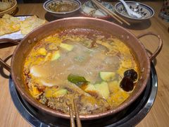 -洱火云南酸菜牛肉火锅(石景山当代商城店)