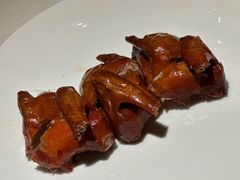 玻璃脆皮香茅石岐乳鸽-炳胜私厨(万象前海店)