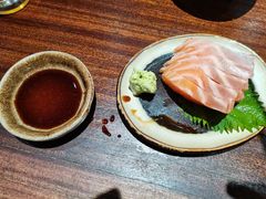 三文鱼刺身-信日本料理(信义坊店)