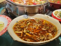 -牟记江湖重庆地标特色菜鱼蛋海鲜羊蝎子(巴南区黑金冠十多年好店)