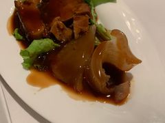 红烧肉焖鱼唇-苏浙总会(国金中心店)