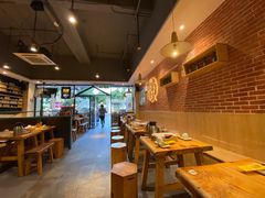 大堂-木屋烧烤(岗顶二店)