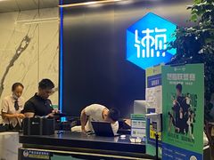 -懒人Club健身(卓越时代广场店)