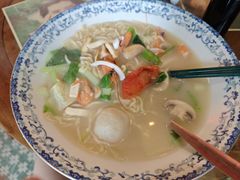 -霆记海鲜·只为这碗面(滨江店)