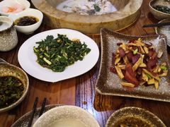 -滇香肴·云南菜蒸汽石锅鱼(云南北路店)