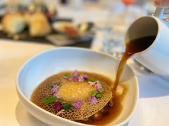 慢火煮蛋蘑菇清汤-AZUR聚(香格里拉饭店)