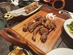 传统工艺秘制羊排-丝路金桃·新疆菜(徐汇店)