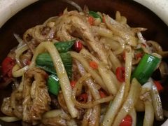 老坛酸萝卜炒肥肠-金百万烤鸭店(马甸店)