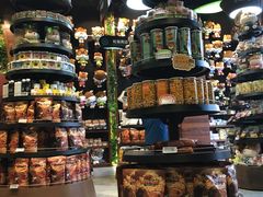 -三只松鼠生活馆(芜湖弋江金鹰店)