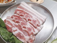 -围炉肉舍丹东海鲜烤肉·烤活鳗(步行街店)