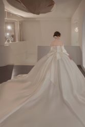 -艾米丽婚纱礼服